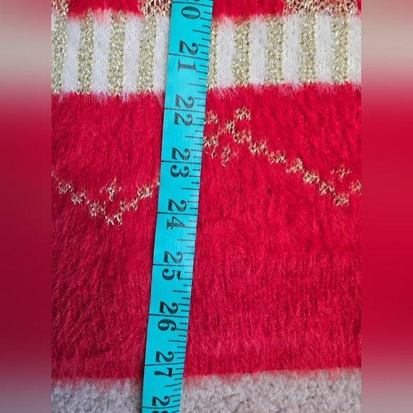 J.NNA Fuzzy Cozy Reindeer Pattern Sweater - Red, Blue, Cream. Relaxed Fit Small - Picture 10 of 10